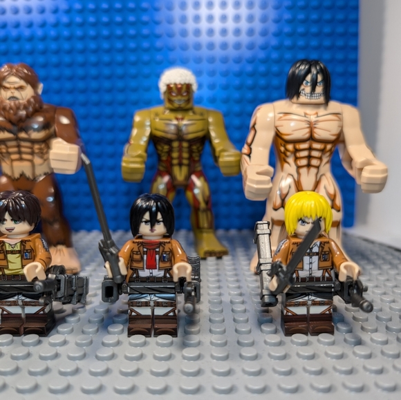8 Minifigures- Attack on Titan Anime Building Block Toy Action Figure Big Fig - Picture 3 of 14